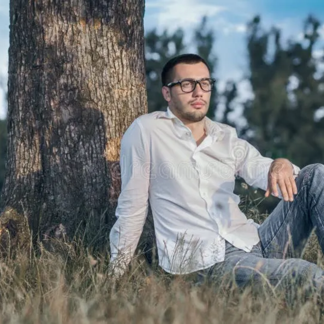 <em>Andrés M.</em>